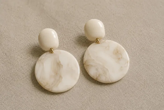 Round cream resin drop earrings